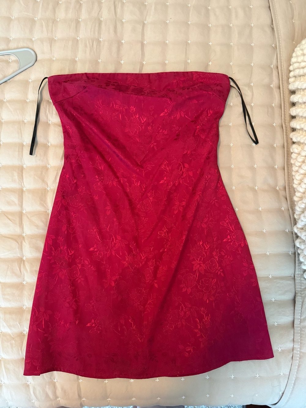 Princess Polly Strapless Dress. Never worn!!!!! No tags though